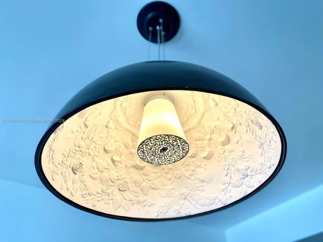 121 NE 34th St # 807, Miami FL 33137