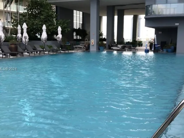 121 NE 34th St # 807, Miami FL 33137