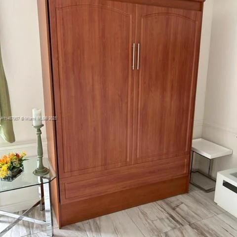 401 Golden Isles dr # 1105, Hallandale Beach FL 33009