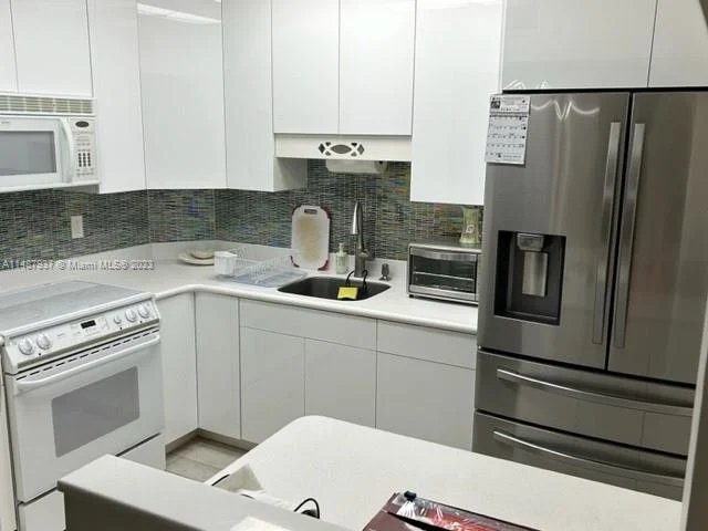 401 Golden Isles dr # 1105, Hallandale Beach FL 33009