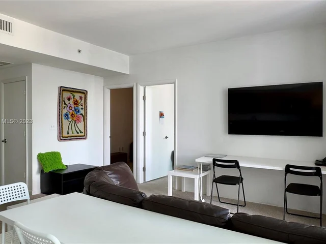 244 Biscayne Blvd # 3107, Miami FL 33132