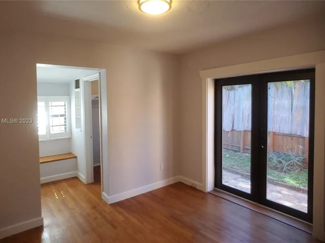 1600 Jackson St, Hollywood FL 33020