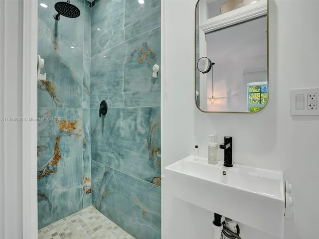 1634 Rodman St, Hollywood FL 33020