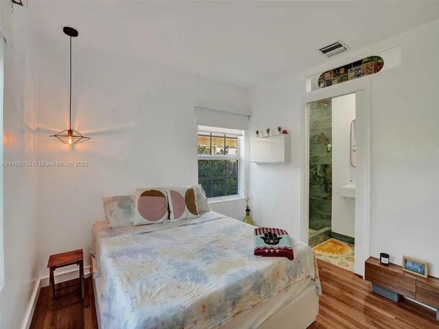 1634 Rodman St, Hollywood FL 33020