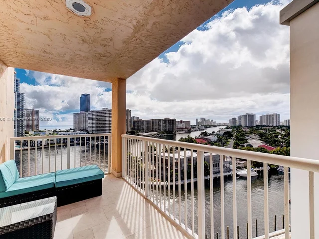 121 Golden Isles Dr # 907, Hallandale Beach FL 33009