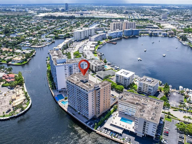 121 Golden Isles Dr # 907, Hallandale Beach FL 33009