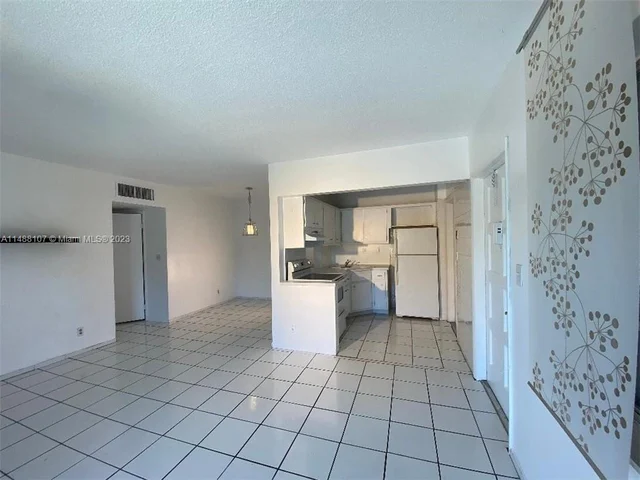 1855 Plunkett St # 101, Hollywood FL 33020