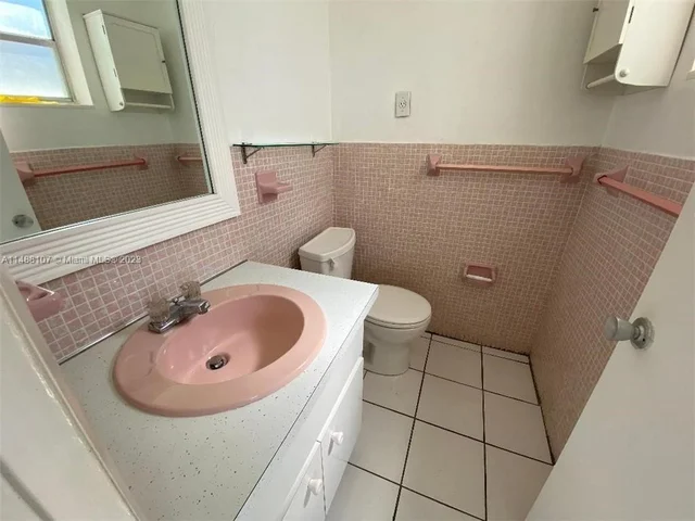 1855 Plunkett St # 101, Hollywood FL 33020