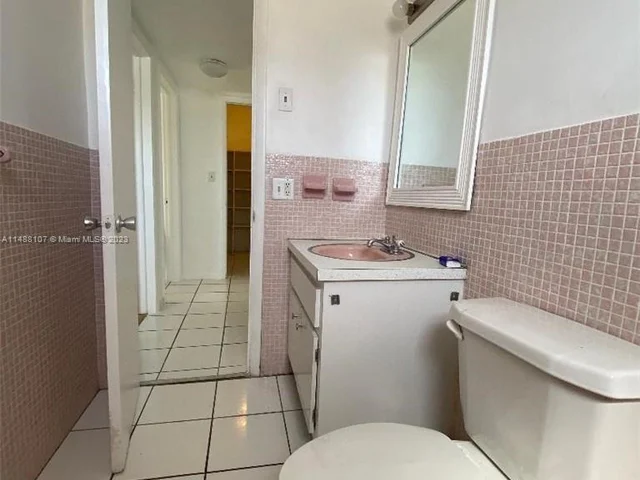 1855 Plunkett St # 101, Hollywood FL 33020