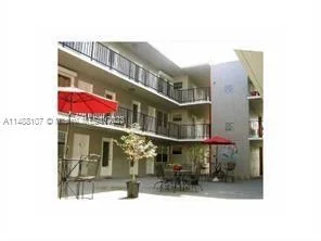 1855 Plunkett St # 101, Hollywood FL 33020