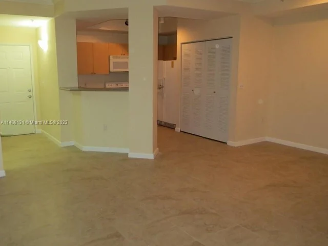 1919 Van Buren St # 111A, Hollywood FL 33020