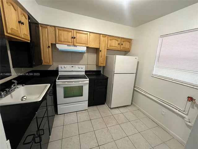 1610 NW 52nd Ave # C, Lauderhill FL 33313