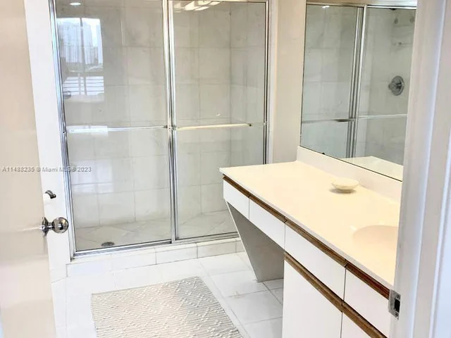 19101 Mystic Pointe Dr # 1104, Aventura FL 33180