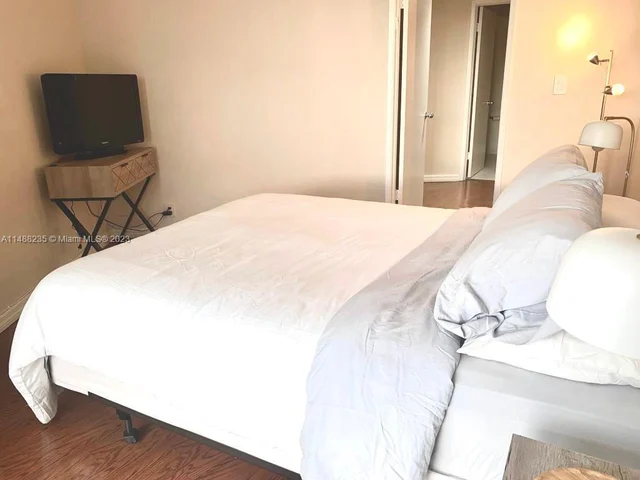 19101 Mystic Pointe Dr # 1104, Aventura FL 33180