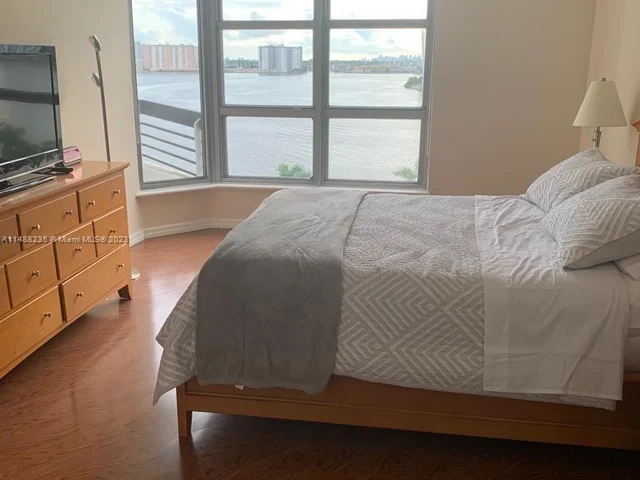 19101 Mystic Pointe Dr # 1104, Aventura FL 33180