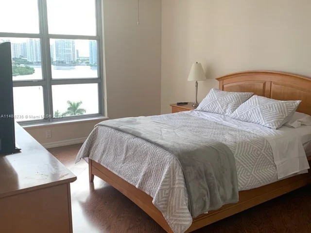 19101 Mystic Pointe Dr # 1104, Aventura FL 33180