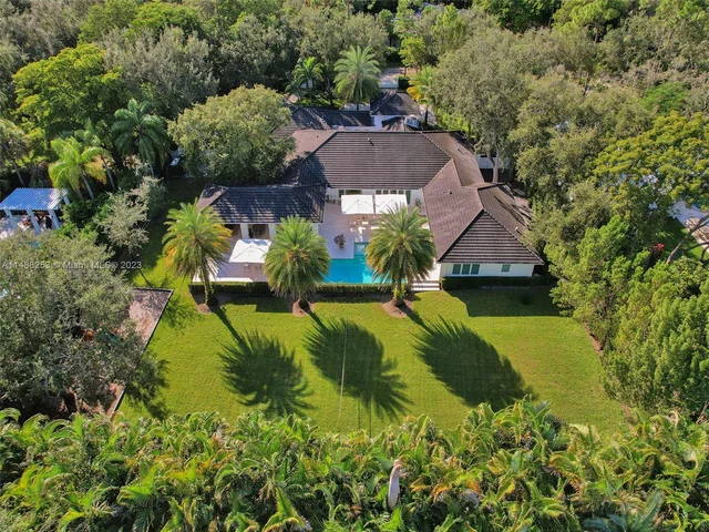 9251 SW 68th Ave, Pinecrest FL 33156