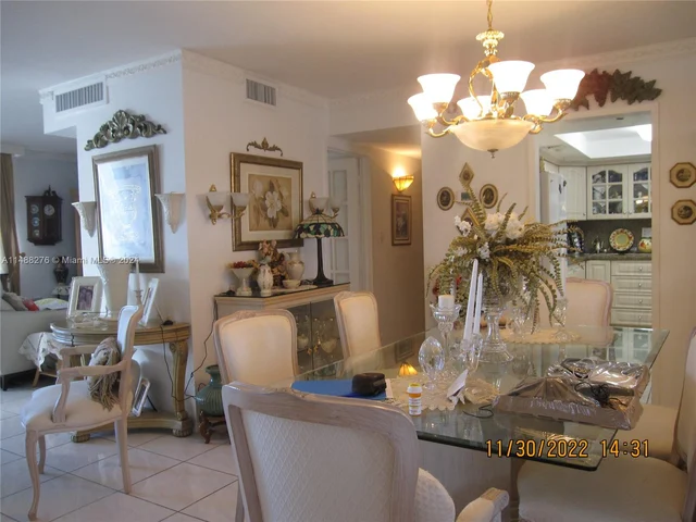 3180 S Ocean Dr, Hallandale Beach FL 33009