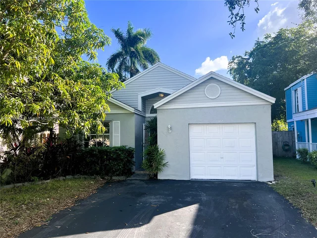 108 SW 159th Way, Sunrise FL 33326