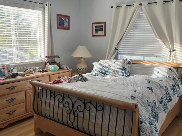 15973 SW 53rd Ter, Miami FL 33185