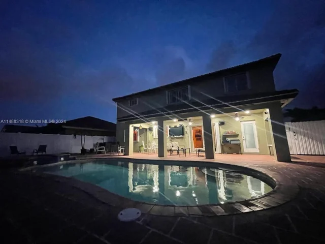 15973 SW 53rd Ter, Miami FL 33185