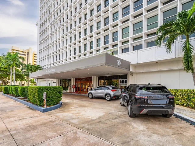 700 Biltmore Way # 802, Coral Gables FL 33134