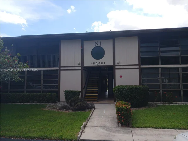 9552 N Belfort Cir # 104, Tamarac FL 33321