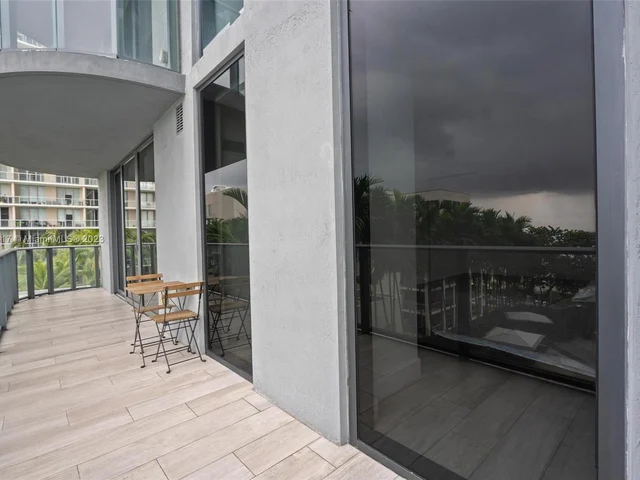 121 NE 34th St # 909, Miami FL 33137