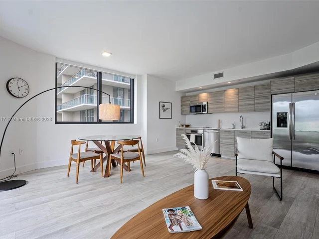 121 NE 34th St # 909, Miami FL 33137