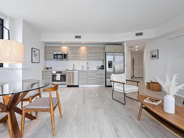 121 NE 34th St # 909, Miami FL 33137