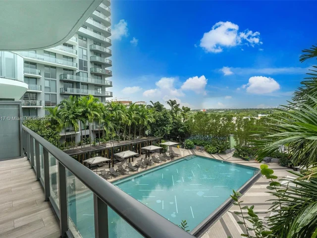 121 NE 34th St # 909, Miami FL 33137