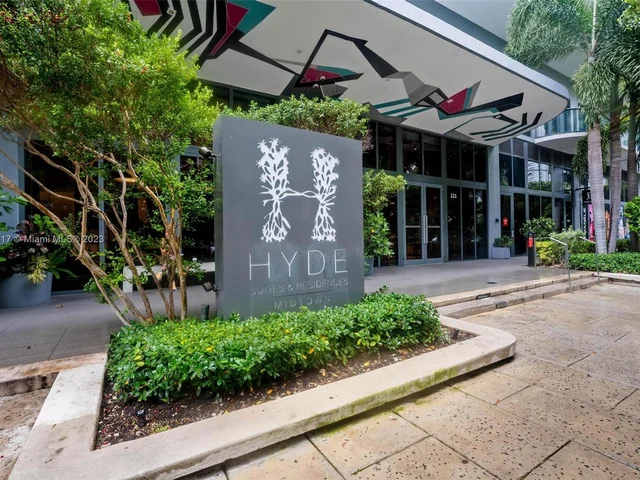 121 NE 34th St # 909, Miami FL 33137