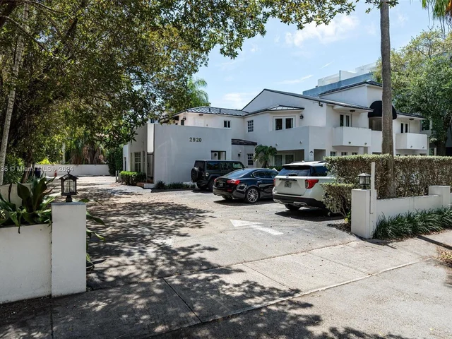 2918 Bird Ave # 4, Miami FL 33133