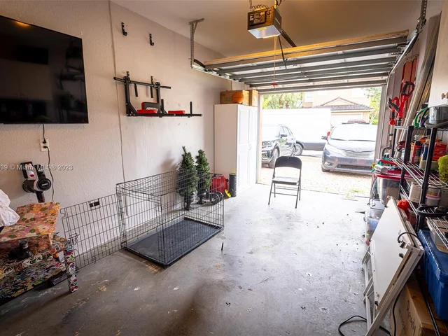 1100 SE 16th Ave, Homestead FL 33035