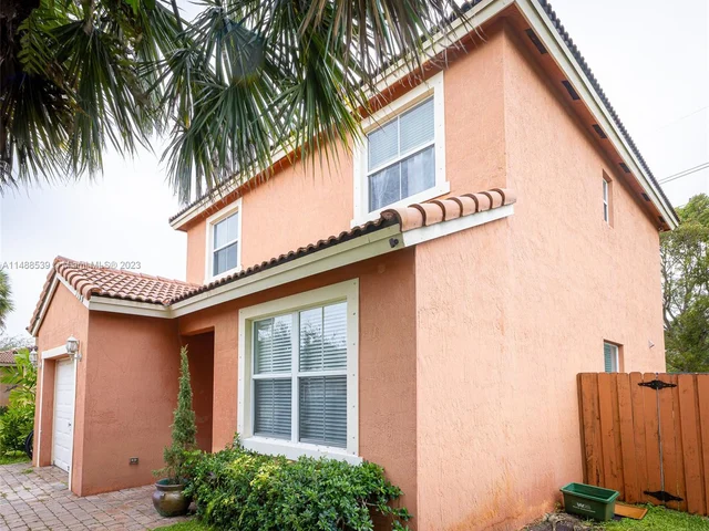 1100 SE 16th Ave, Homestead FL 33035