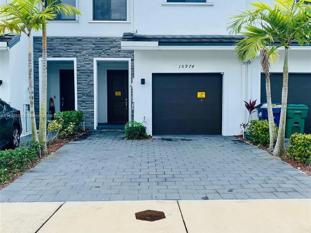 10974 SW 235th St # 10974, Homestead FL 33032