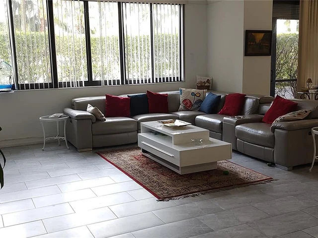 1460 Sheridan St # 2D, Hollywood FL 33020