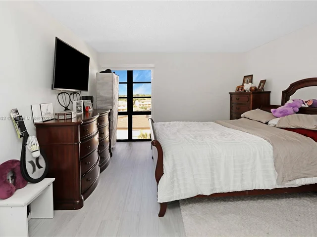 14203 SW 66th St # 503, Miami FL 33183