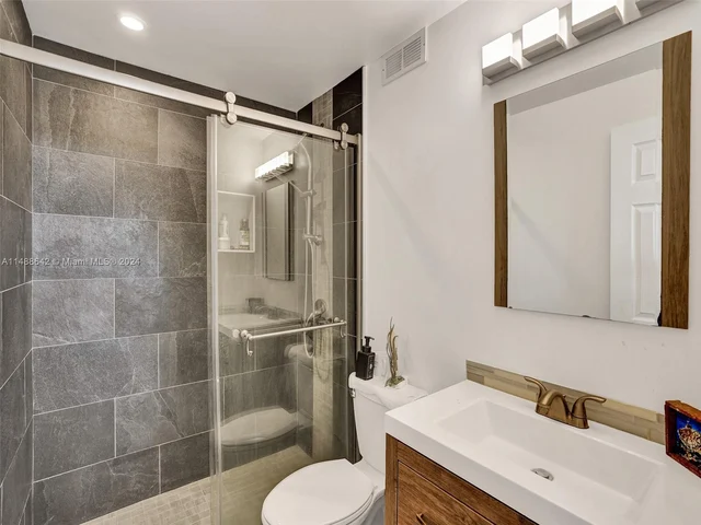 801 N Ocean Blvd # 803, Pompano Beach FL 33062