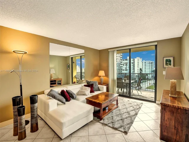 801 N Ocean Blvd # 803, Pompano Beach FL 33062