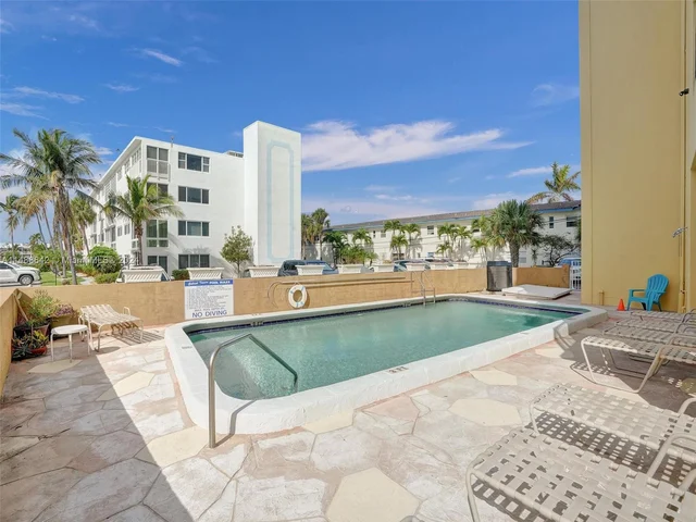 801 N Ocean Blvd # 803, Pompano Beach FL 33062