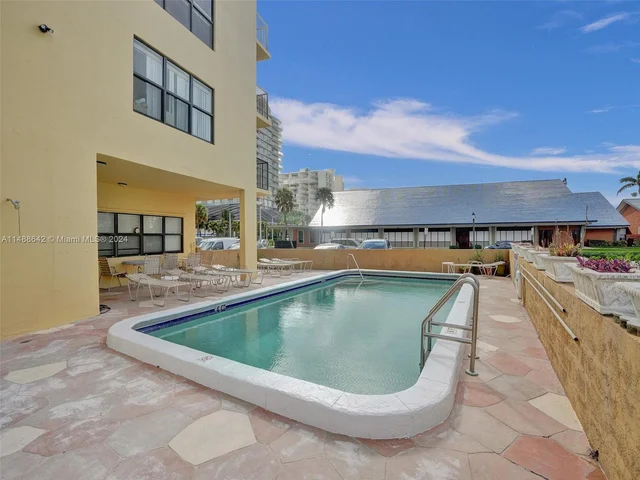 801 N Ocean Blvd # 803, Pompano Beach FL 33062