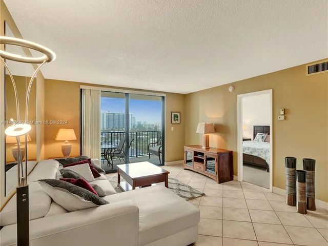 801 N Ocean Blvd # 803, Pompano Beach FL 33062