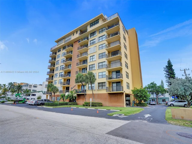 801 N Ocean Blvd # 803, Pompano Beach FL 33062