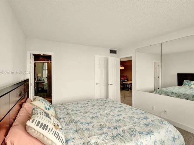 801 N Ocean Blvd # 803, Pompano Beach FL 33062