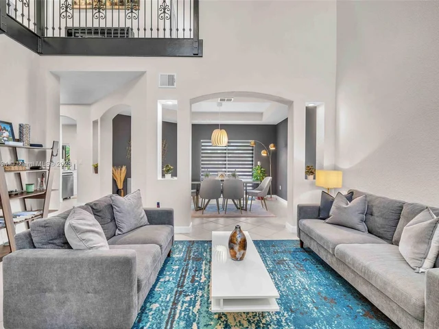 6502 SW 158th Pass, Miami FL 33193