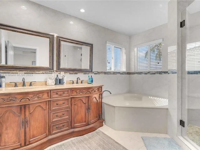 6502 SW 158th Pass, Miami FL 33193