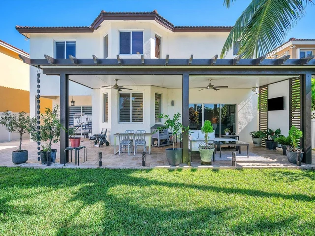 6502 SW 158th Pass, Miami FL 33193