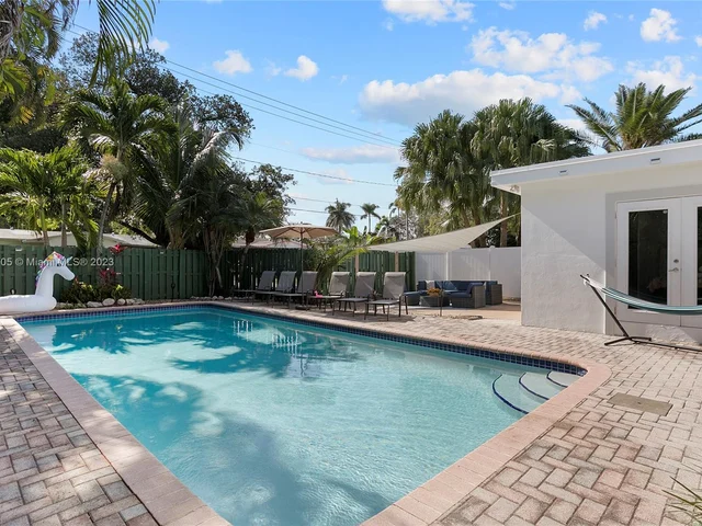 1422 Coolidge St, Hollywood FL 33020