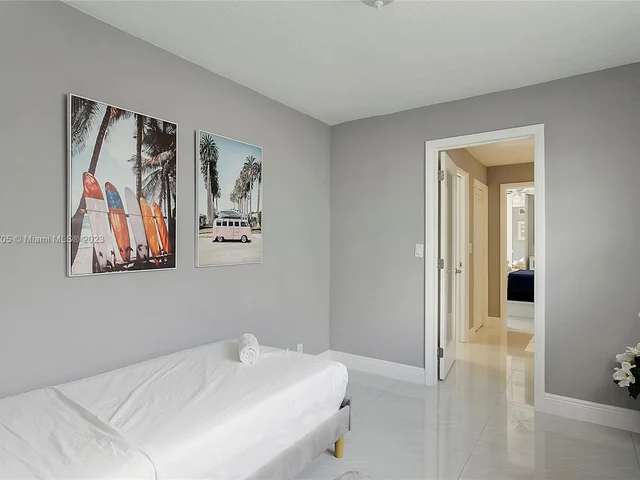 1422 Coolidge St, Hollywood FL 33020